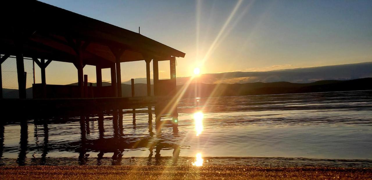 The Stone Gate Resort Lake George Dış mekan fotoğraf